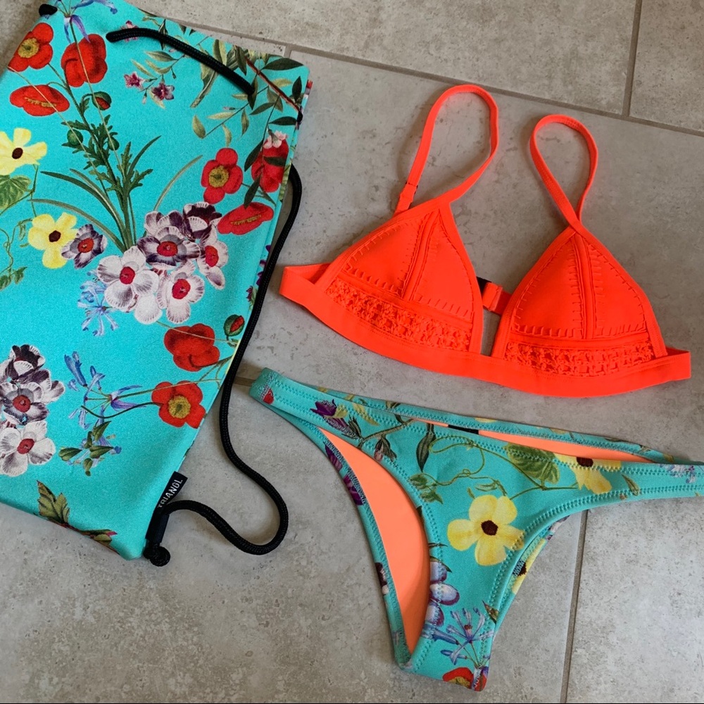 Triangl bikini, coral/orange and blue floral